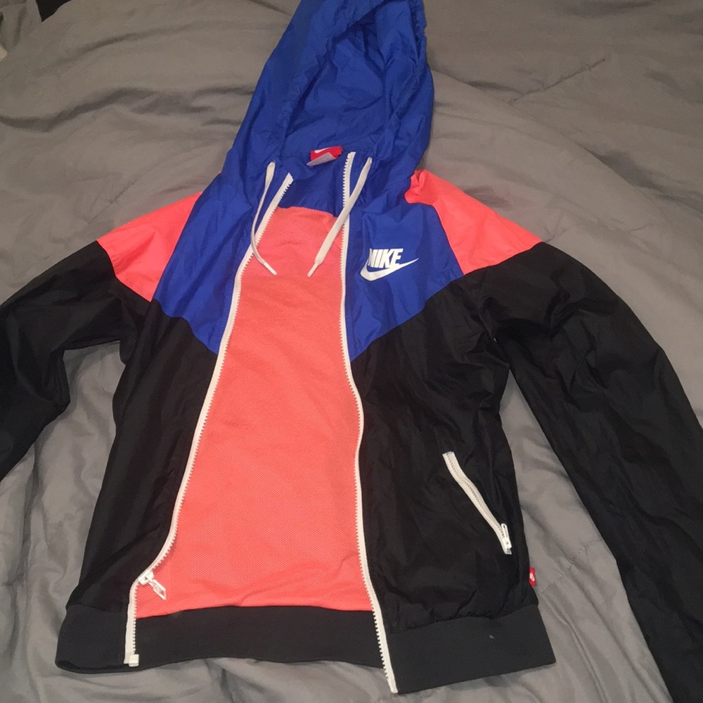 Nike windbreaker jacket