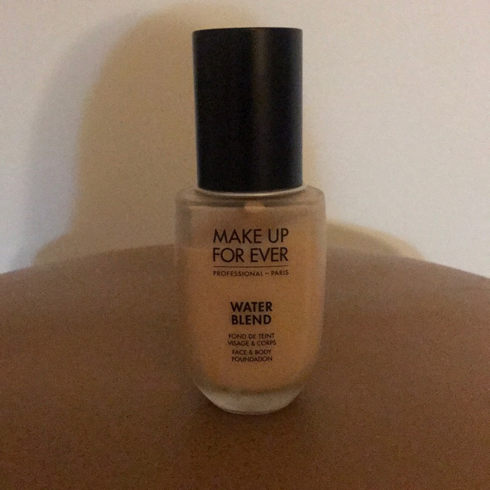 Makeup forever water blend foundation in y215