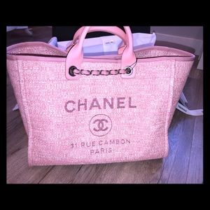 CHANEL deauville Large Tote In Pink