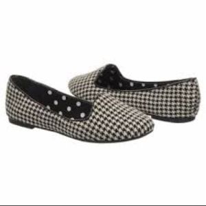 Houndstooth Flats 8