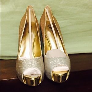 ANA Everly pumps NWT