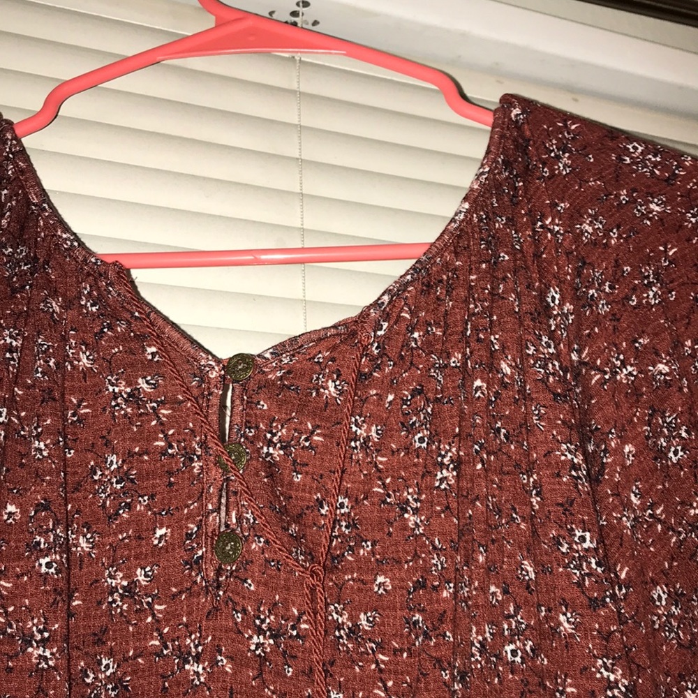 Shirt - Picture 2 of 3
