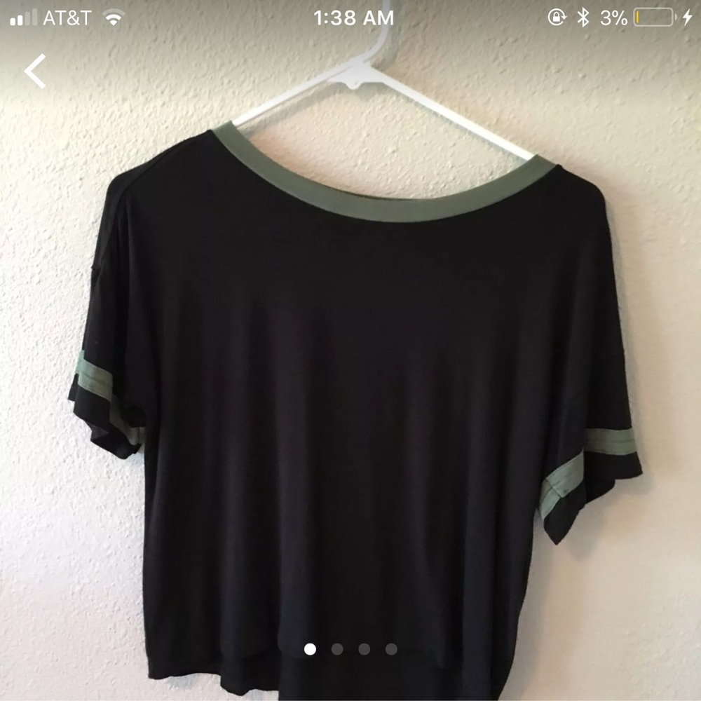 2 Super Cute Pacsun Me To We Crop tops!