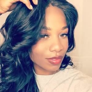 Meet your Posher, Dominique