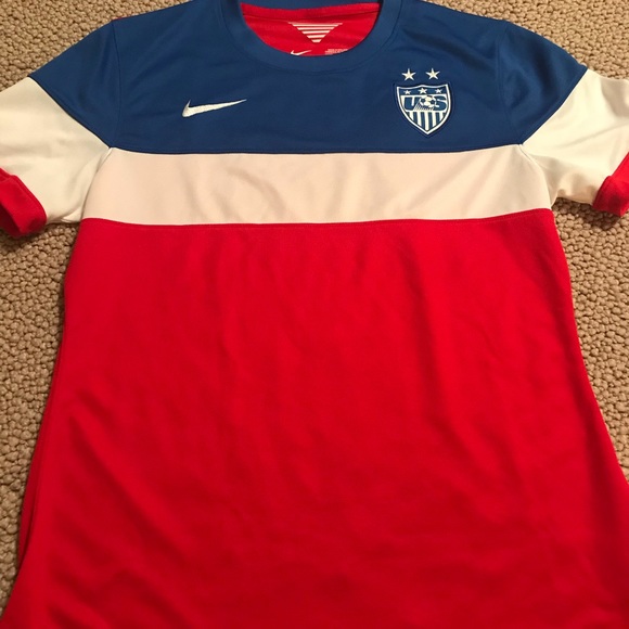 red white and blue soccer jersey