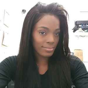 Meet your Posher, Sarina