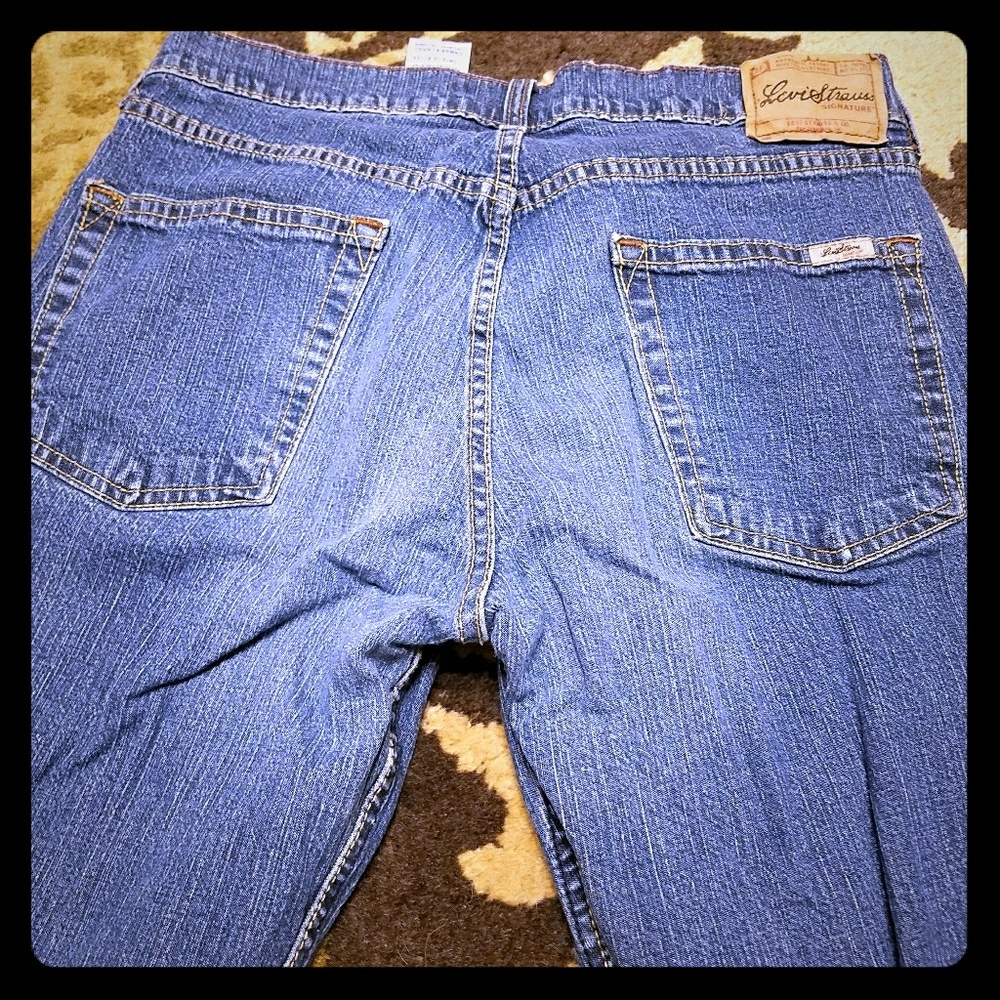Size 8L levi strauss co