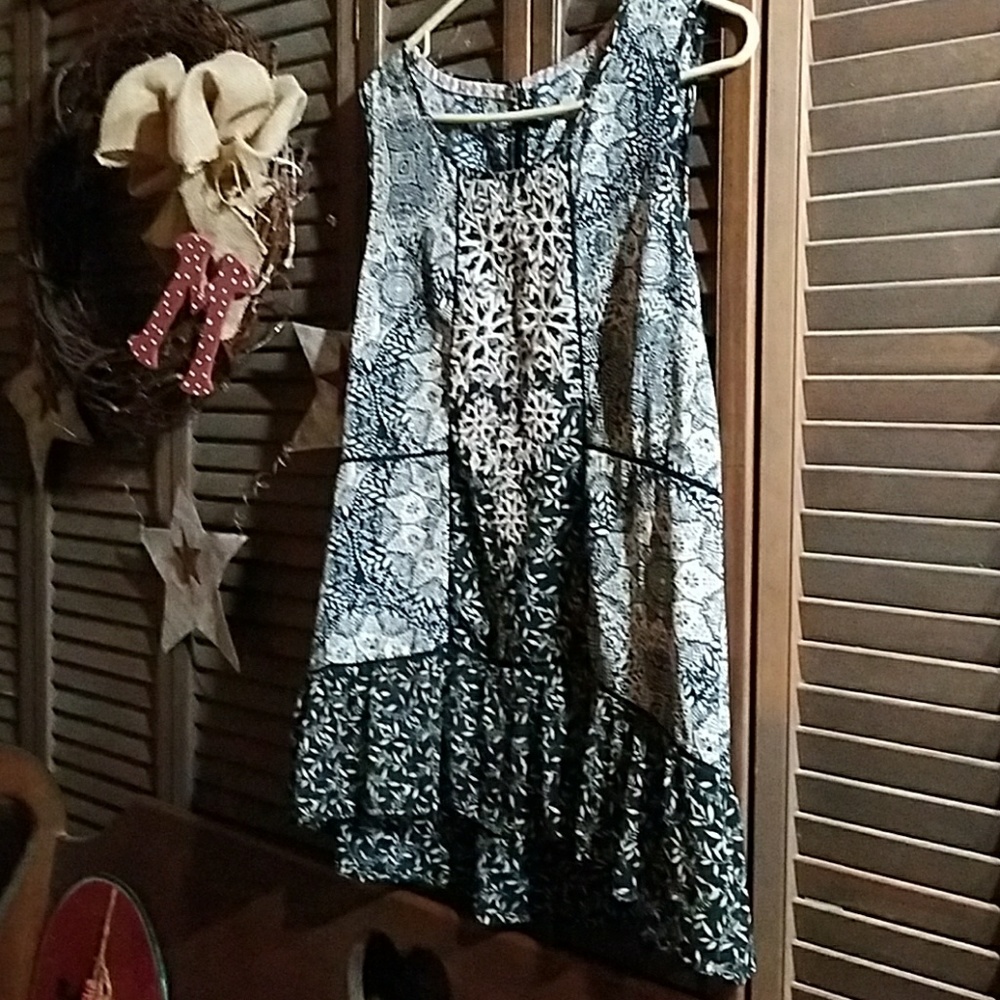 Blouse , dark blue and cream