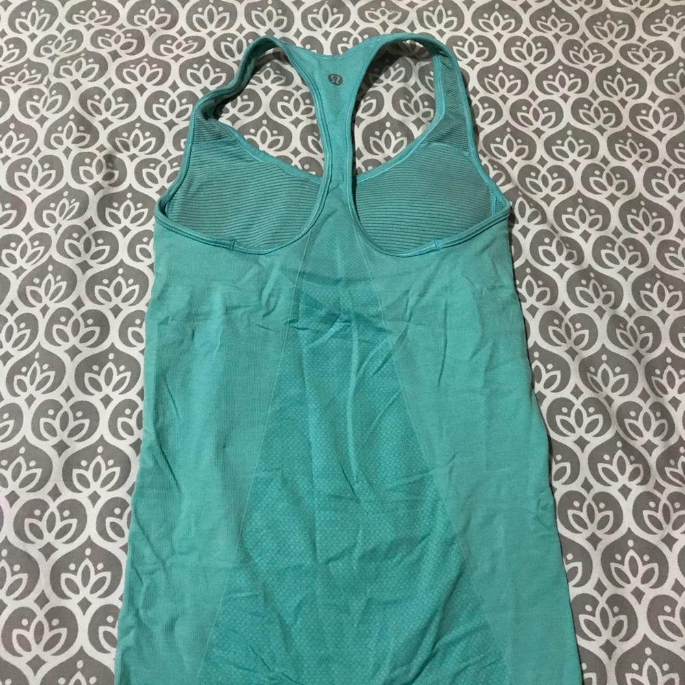 Lululemon tank