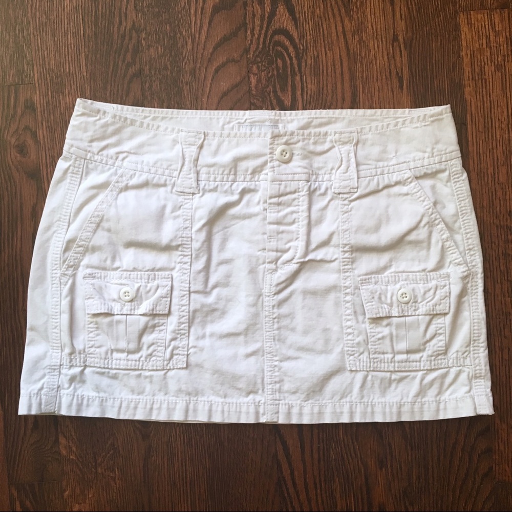 White American Eagle Chino Mini Skirt sz 4