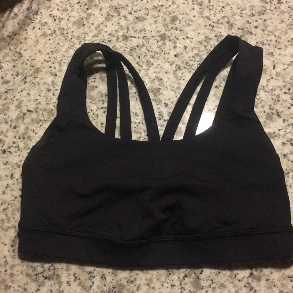 Black Lululemon sports bra