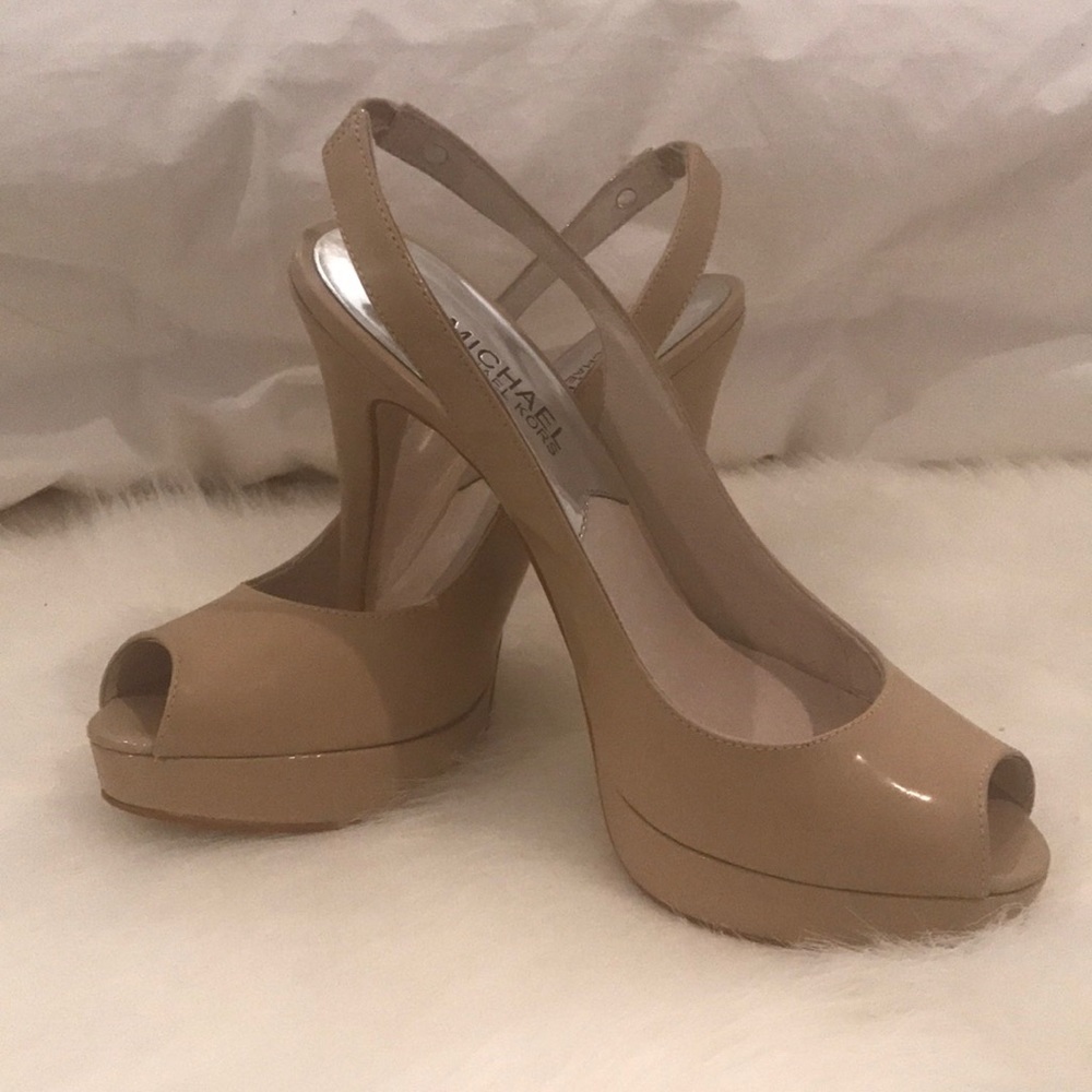 Michael Kors Nude Pumps