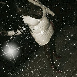 Meet your Posher, Claudia