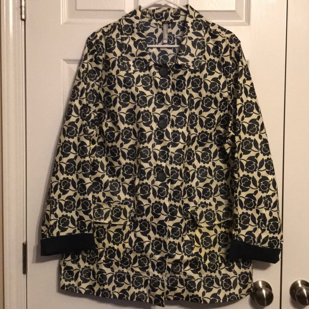 *~ Old Navy Rain Jacket ~* ☂️💦☔️💧