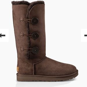 Ugh Australia Bailey Button Triplet Size: 8