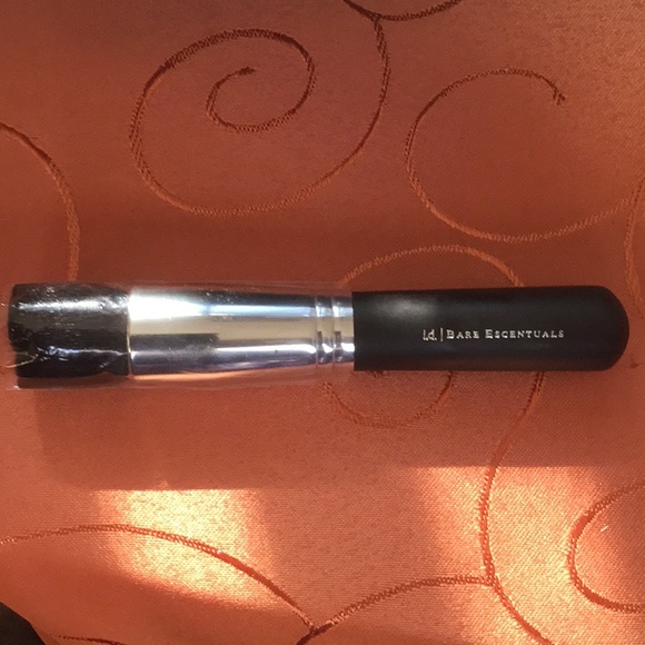 bareMinerals Other - bareMinerals Heavenly Face Brush