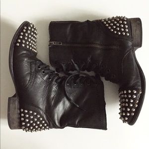 Steve Madden boots studded military style size 8