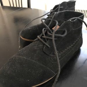 TOMS booties size 8