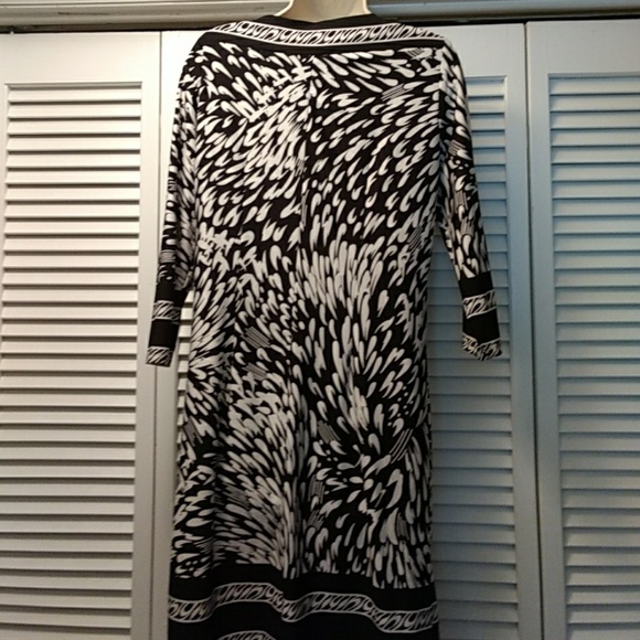 Shift Dress - Picture 5 of 5