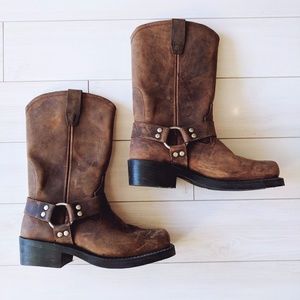 NWOT Men's Cody James Harness Boots