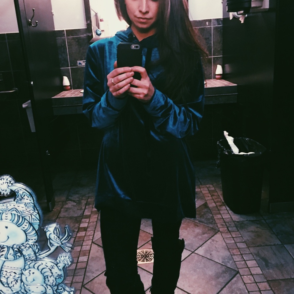 Sale🛍 bright Blue velvet hoodie - Picture 4 of 5