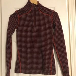 Smart wool mid weight pullover