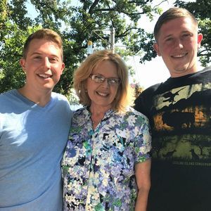 Meet your Posher, Liz