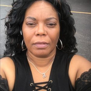 Meet your Posher, Cynthia