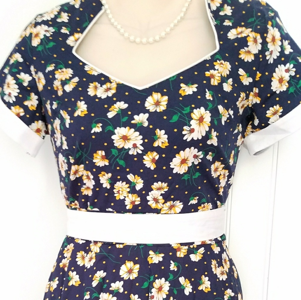 FIT & FLARE NAVY VINTAGE STYLE  DAISY DRESS