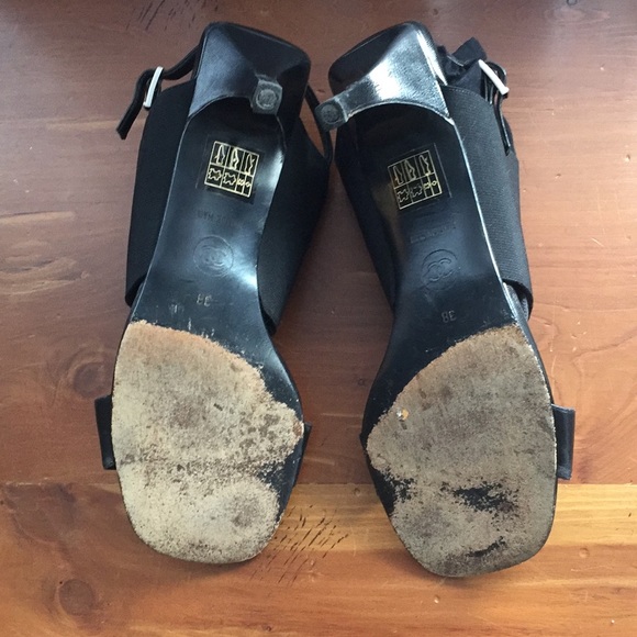 Vintage Chanel Sandals w/ kitten heel - Picture 6 of 8