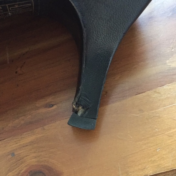 Vintage Chanel Sandals w/ kitten heel - Picture 8 of 8