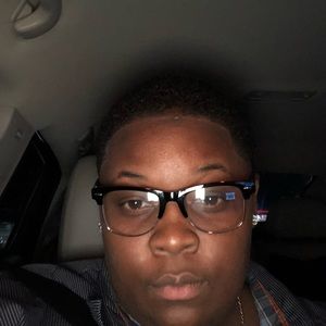 Meet your Posher, Lorisa