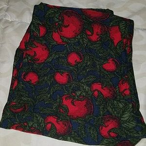 OS Lularoe tomato leggings