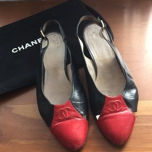 Vintage Chanel slingback Flats