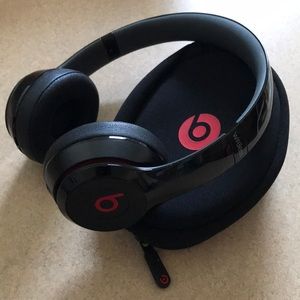 Wireless Beats Solo Headphones