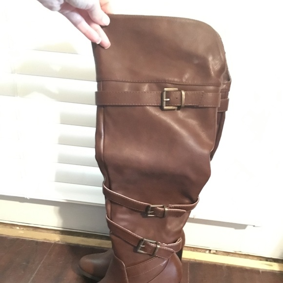 Knee high brown boots - Picture 4 of 4