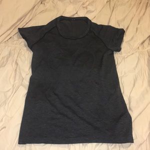 Lululemon short sleeve gray t shirt NWOT