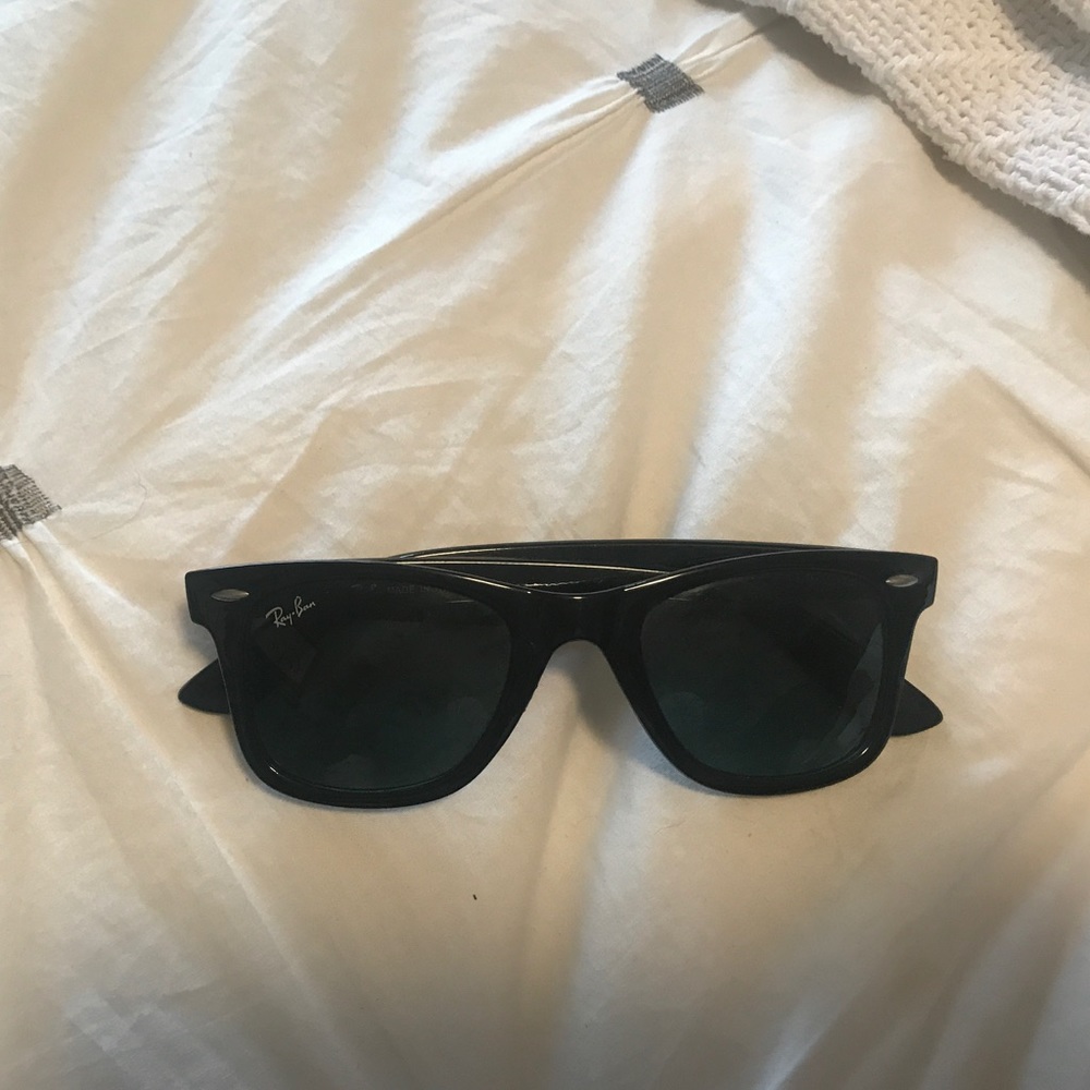 Ray Ban Black Wayfarer
