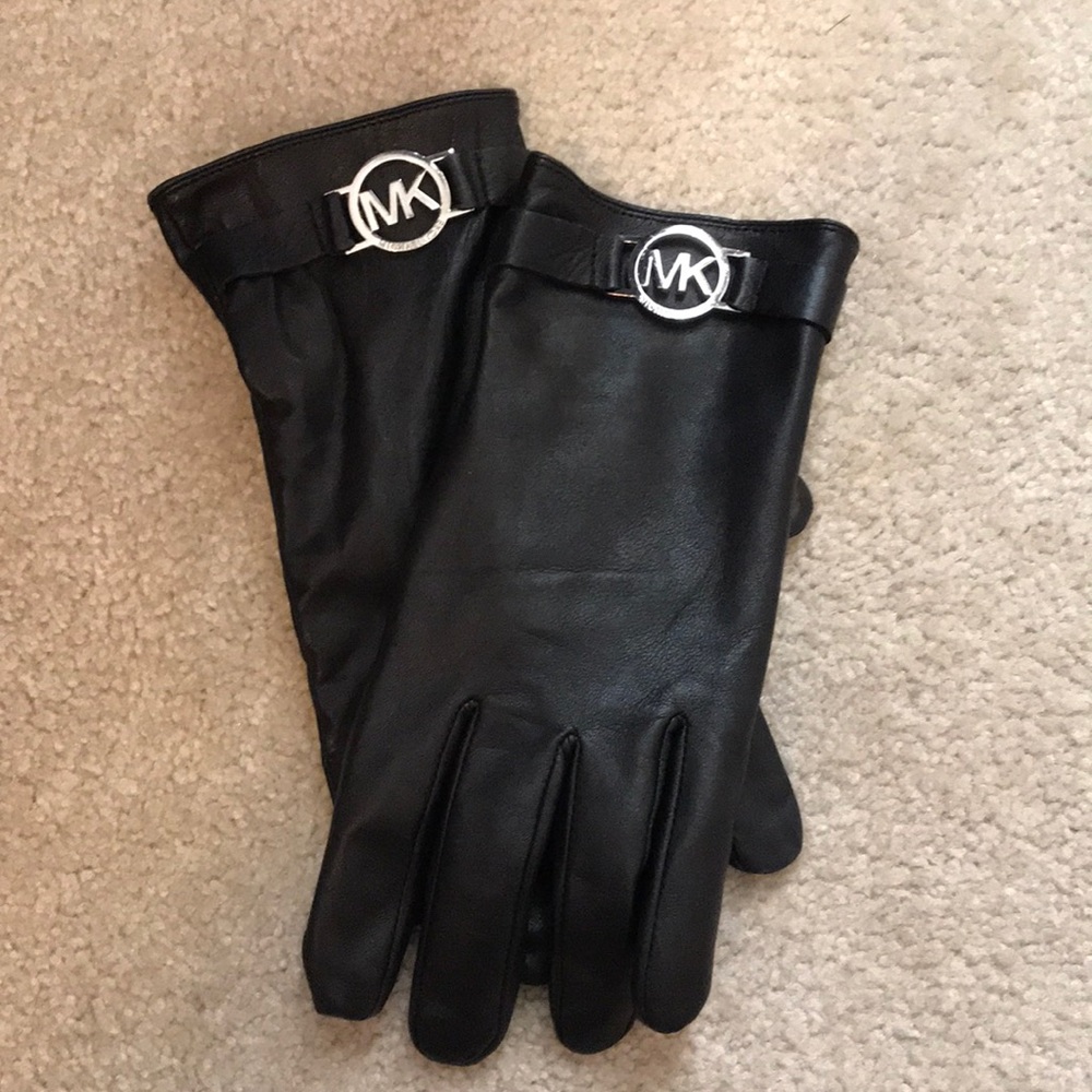 Michael Korda Winter Gloves