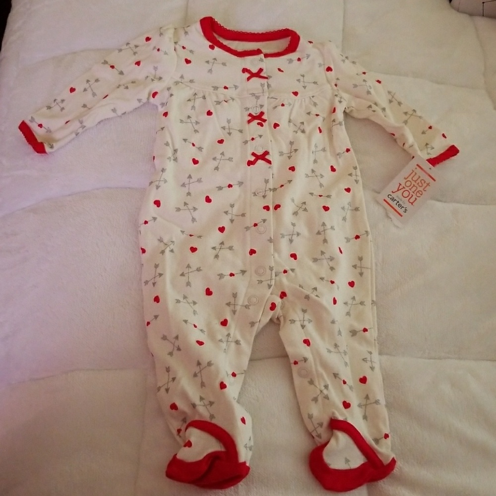 BABY GIRL FOOTED SLEEPER SIZE 6 MONTHS NEW W/TAGS