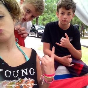 Meet your Posher, Melissa