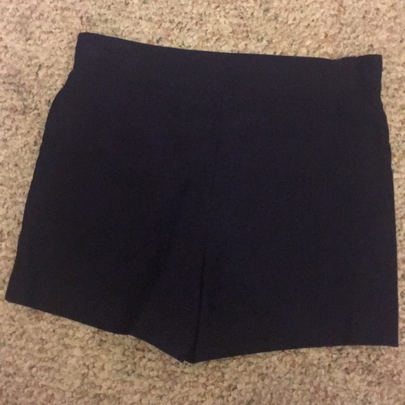 Navy blue high waisted shorts - Picture 2 of 3