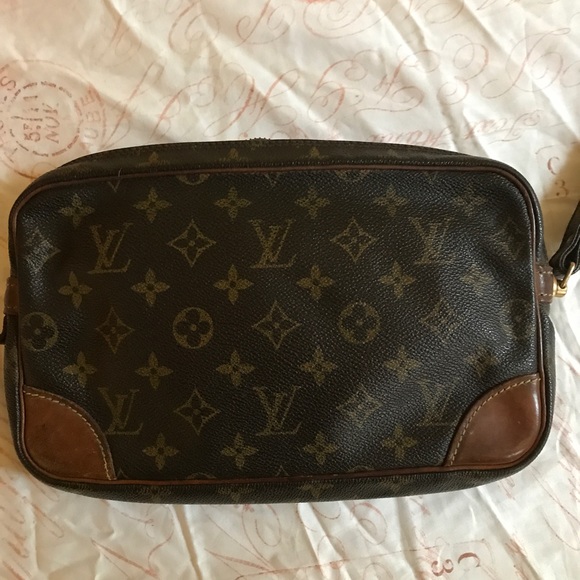 ✅SOLD ✅ Authentic Louis Vuitton Marly - Picture 2 of 7