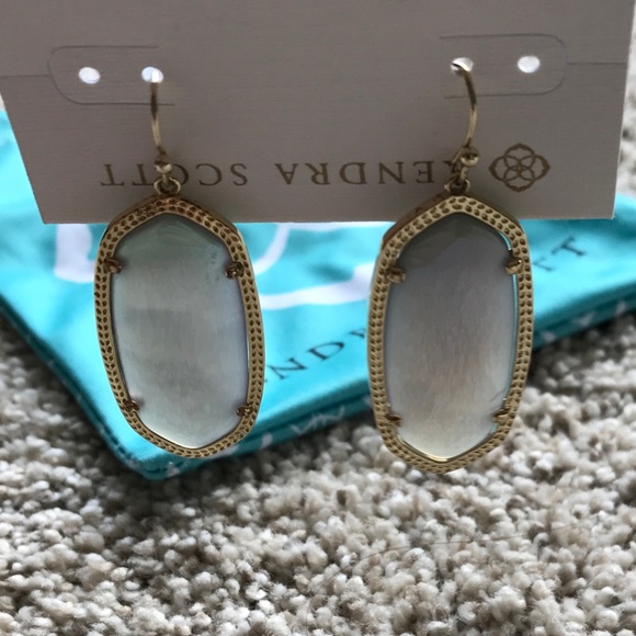 Kendra Scott Iridescent Agate Elle Earrings - Picture 6 of 7