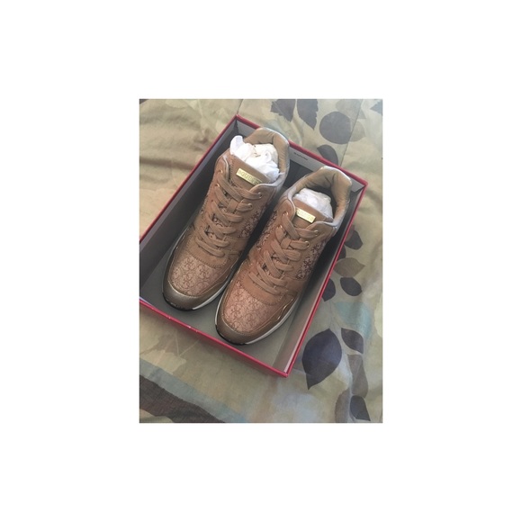 Guess Lacey wedge sneakers Brand new with tags - Picture 5 of 5