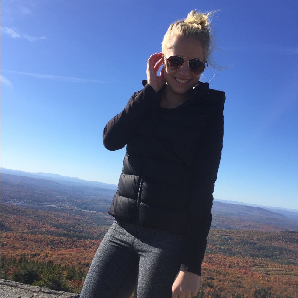 Meet your Posher, Andrea