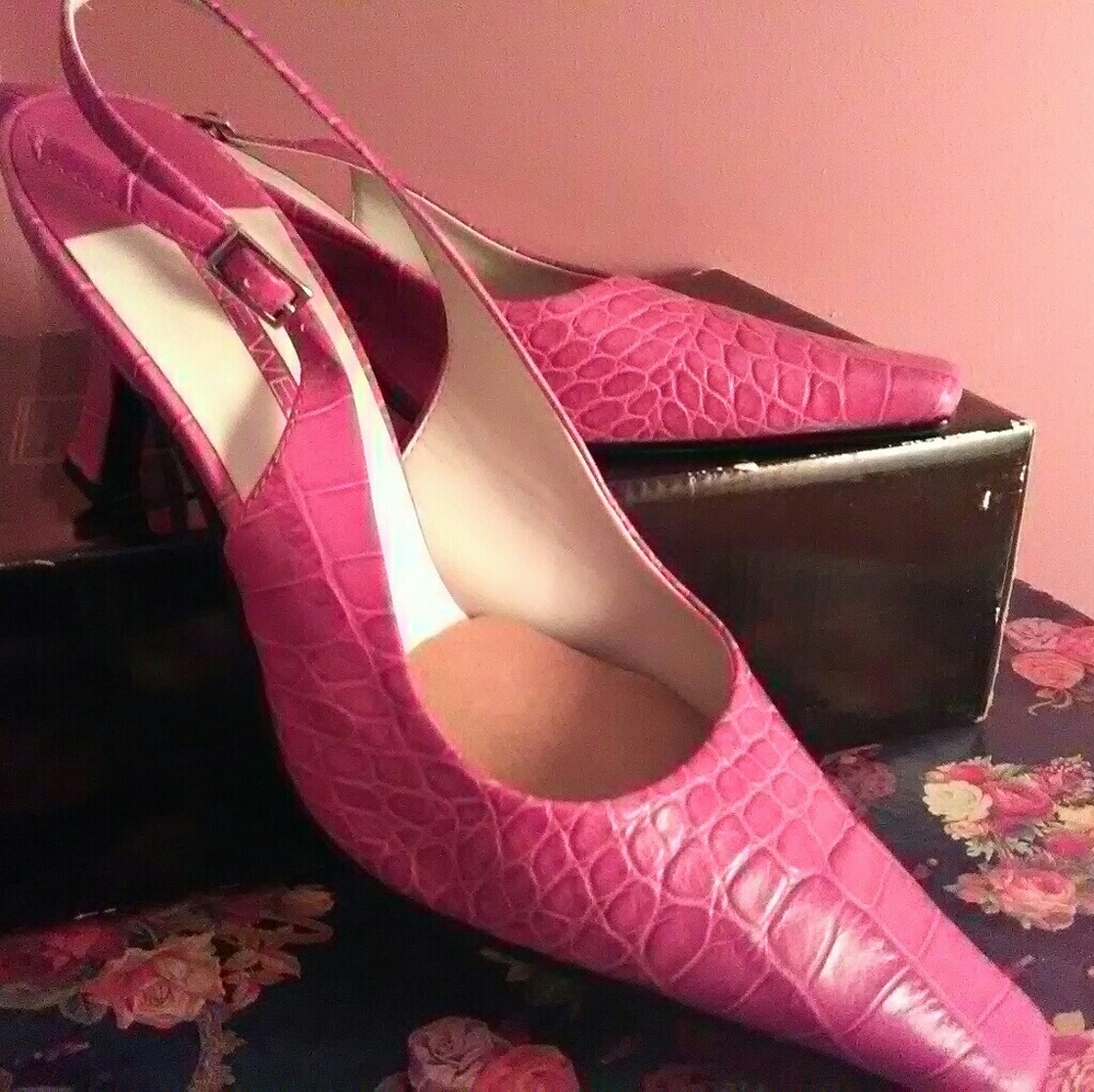 NINE WEST CLEARANCE