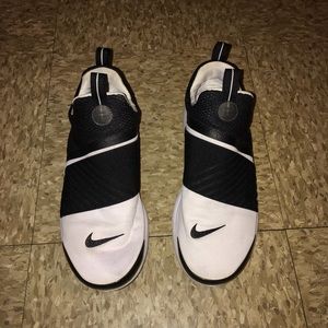 Nike Presto Extreme- Black & White- Size 7Y
