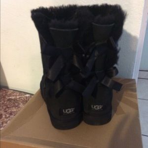 Brand new Bailey bow uggs