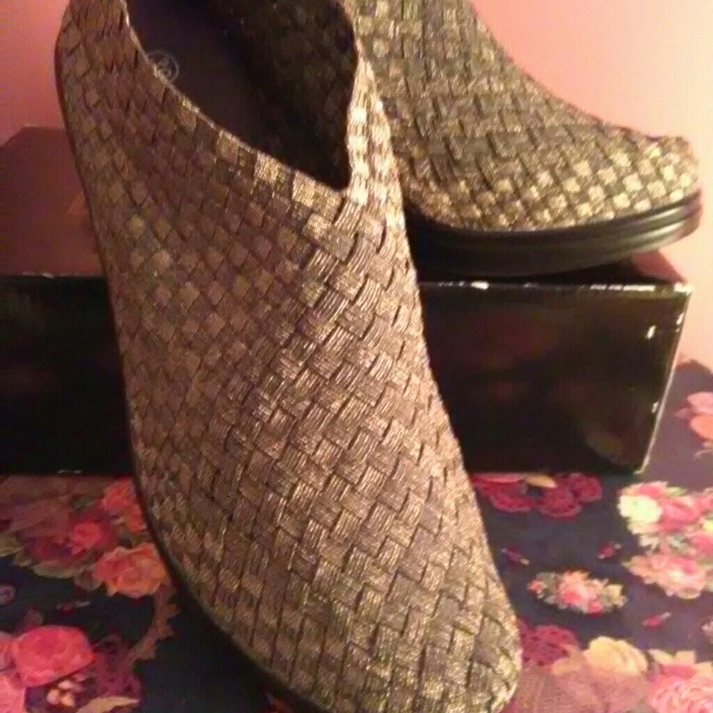 Boots Close Out